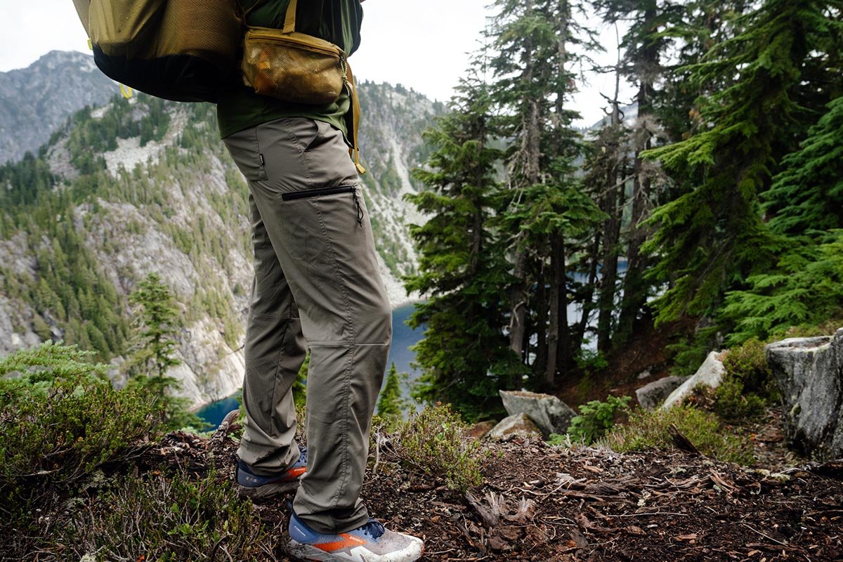Hiking pants made of mountaineering fabric